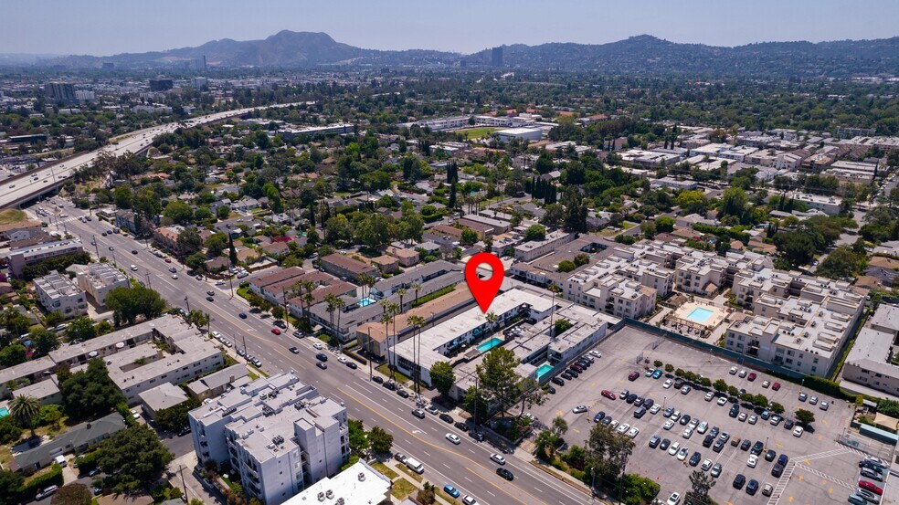 More Photos Of 11940 Burbank Blvd, Valley Village Apartments For Sale