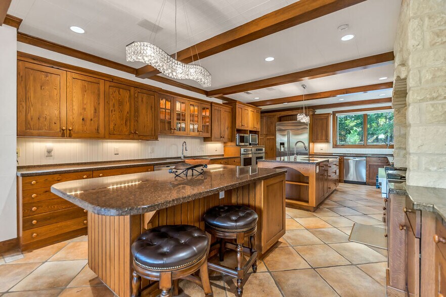 More Photos Of 43 Pool Rd, Richards Specialty For Sale