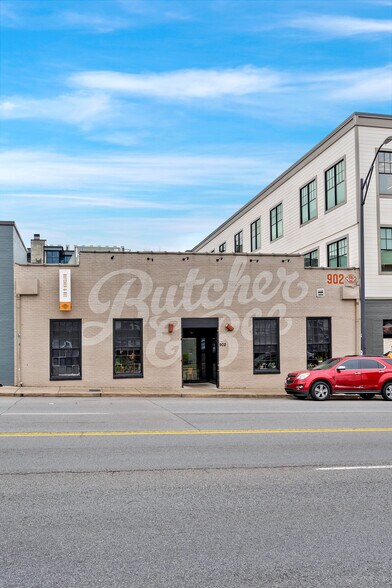 More Photos Of 900 Main St, Nashville Storefront Retail Office For Lease