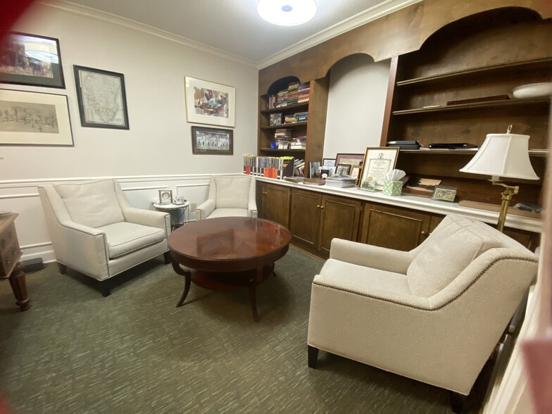 More Photos Of 1600 St Julian Pl, Columbia Office For Lease