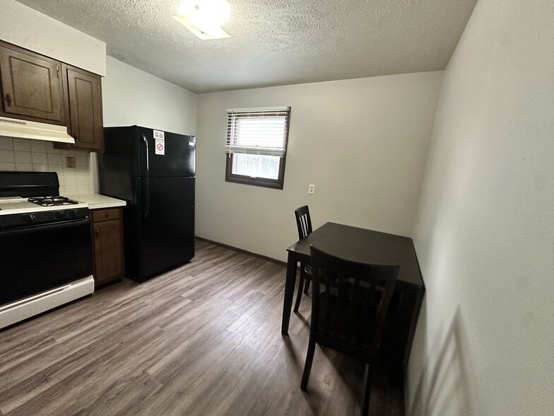 More Photos Of 506 N Linden St, Normal Apartments For Sale