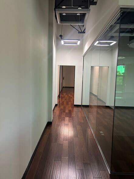 More Photos Of 15131 Woodlawn Ave, Tustin Research And Development For Lease