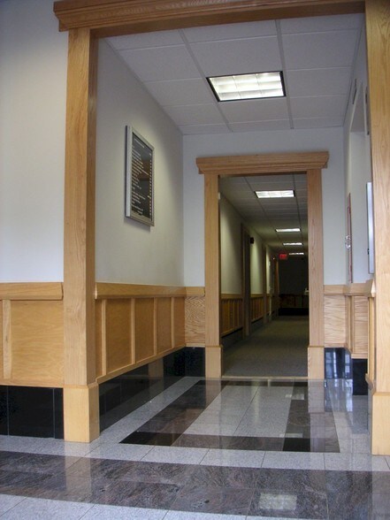 More Photos Of 105 N Virginia Ave, Falls Church Office For Lease
