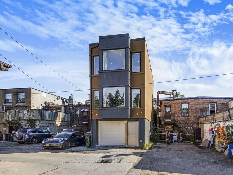 More Photos Of 820 Danforth Ave, Toronto Storefront Retail Residential For Sale