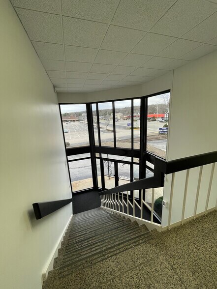 More Photos Of 5586 Post Rd, East Greenwich Office For Lease