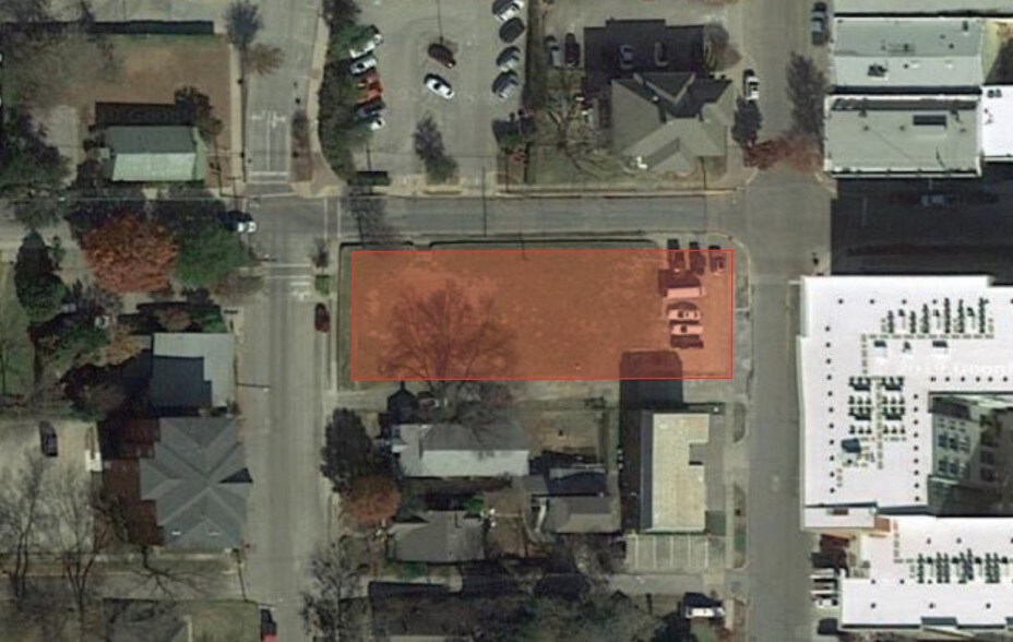 More Photos Of SWC Davis St & S. Tennessee St, McKinney Land For Lease