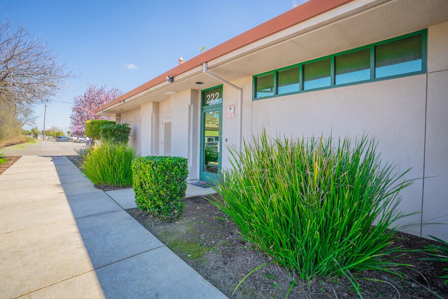 More Photos Of 222 I St, Los Banos Office For Lease