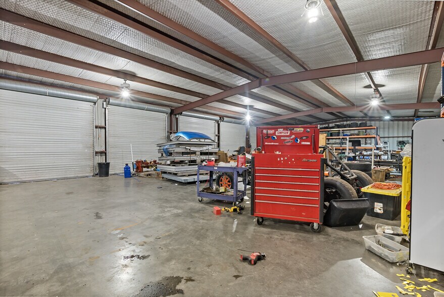 More Photos Of 9259 Hwy 290 E Hwy, Chappell Hill Auto Repair For Sale