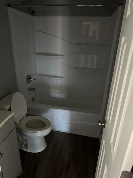 More Photos Of 506 Pecan Dr, Bolivar Apartments For Sale