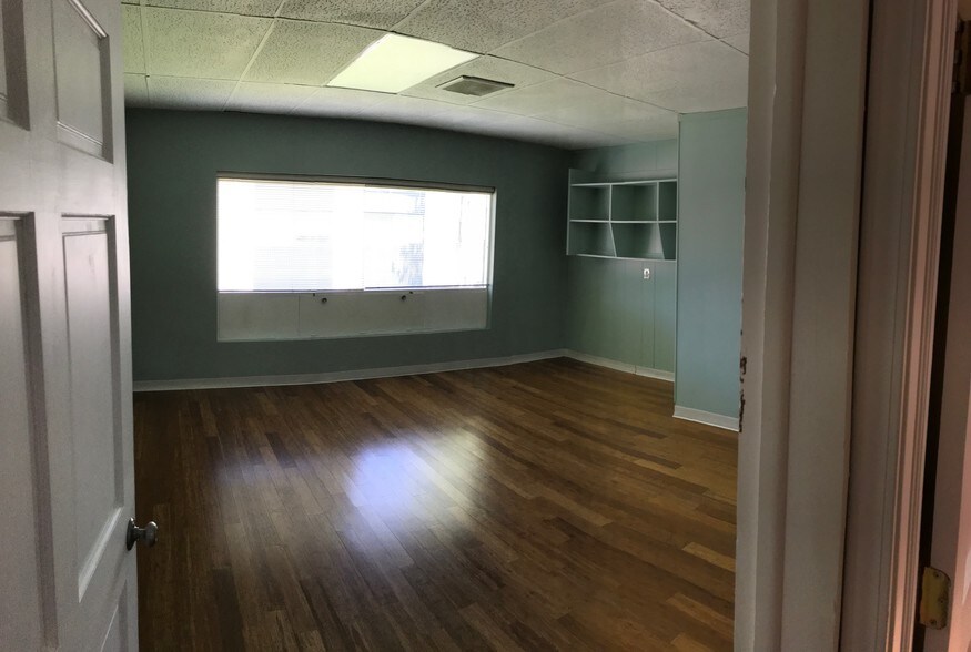 More Photos Of 464-466 Central Ave, Northfield Office For Lease