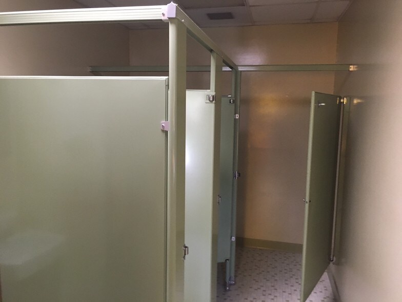 More Photos Of 1701 Windsor Rd, Kinston Religious Facility For Sale