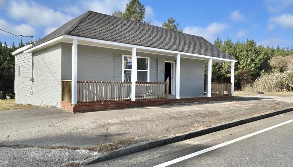 Primary Photo Of 2563 Roosevelt Hwy, Manchester Office For Sale