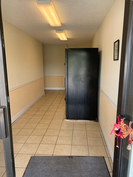 More Photos Of 1239 Russell Pkwy, Warner Robins Office For Sale