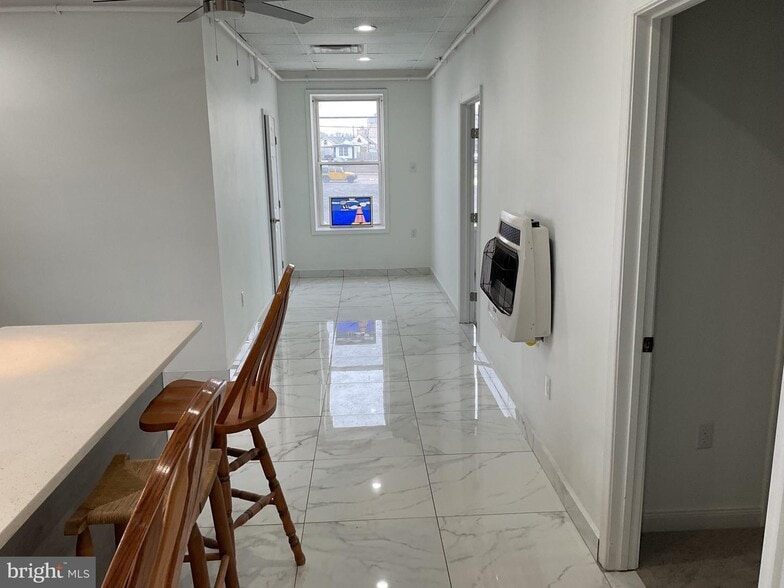 More Photos Of 1880 W Market St, York Storefront Retail Office For Sale