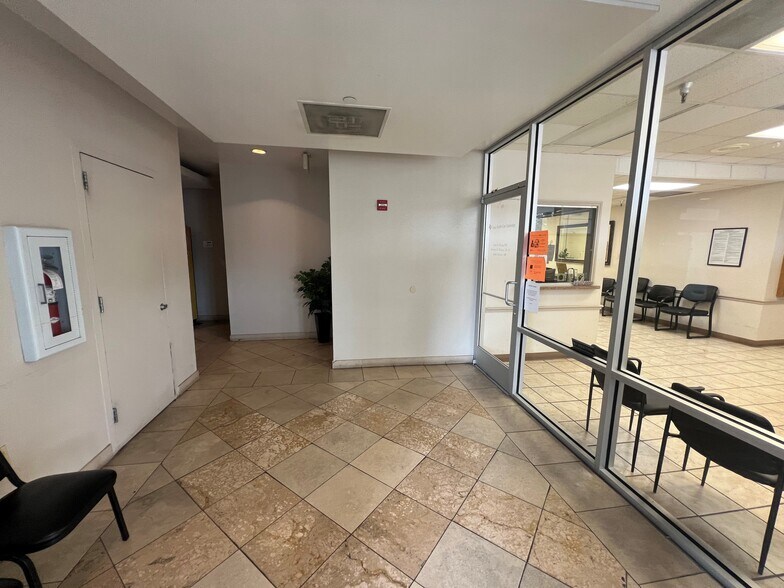 More Photos Of 508 Adams St, Fort Worth Medical For Lease