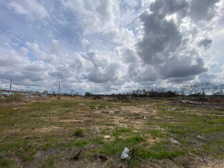 More Photos Of W Club Deluxe Road, Hammond Land For Sale