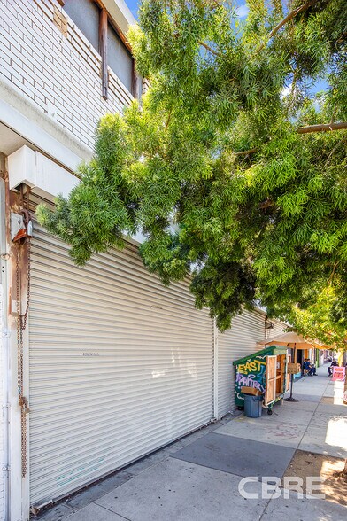 More Photos Of , Los Angeles General Retail For Sale