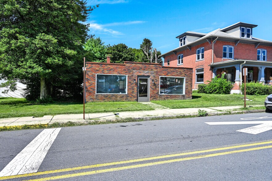 More Photos Of 26 Main st, Topton Freestanding For Sale