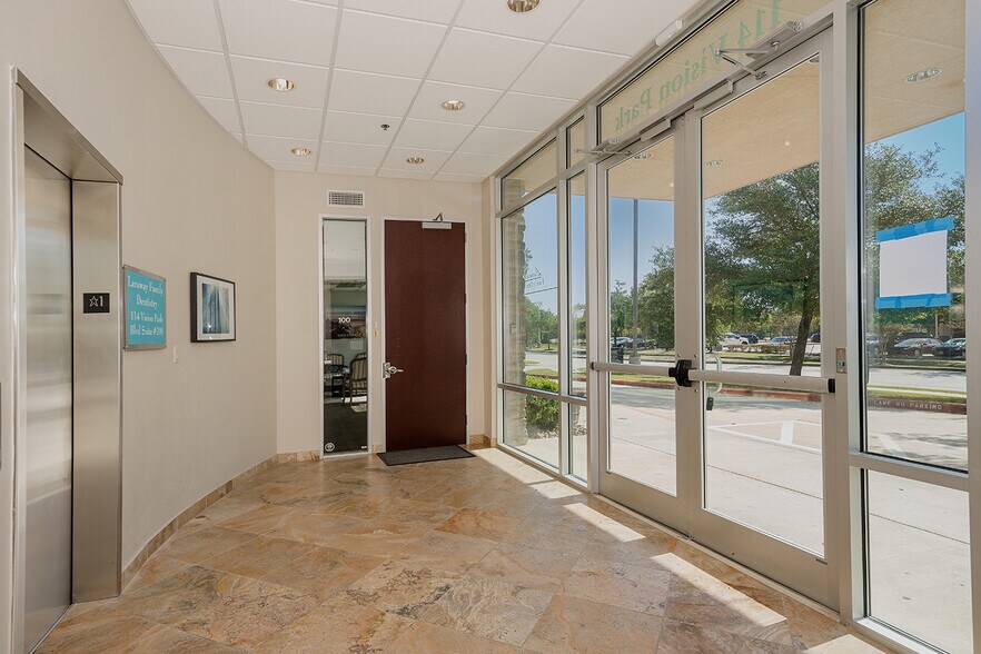 More Photos Of 114 Vision Park Blvd, Shenandoah Office For Sale