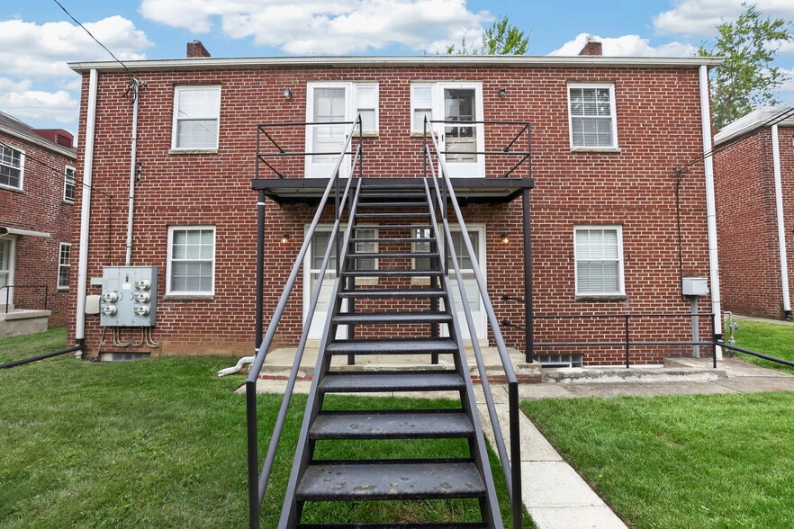 More Photos Of 802 Kenwick Rd, Columbus Apartments For Sale