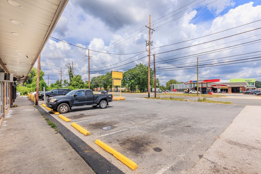 More Photos Of 7605 Marlboro Pike, Forestville General Retail For Sale