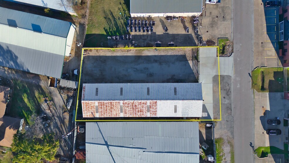 More Photos Of 9206 Thomasville Dr, Houston Warehouse For Sale
