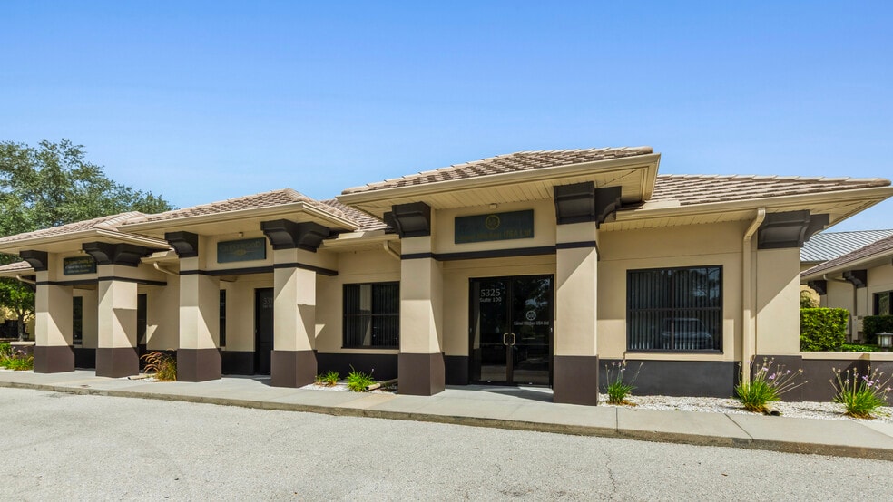 More Photos Of 5313-5343 Paylor Ln, Lakewood Ranch Office For Sale