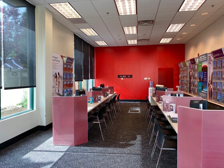 More Photos Of 2350 Nesconset Hwy, Stony Brook General Retail For Lease