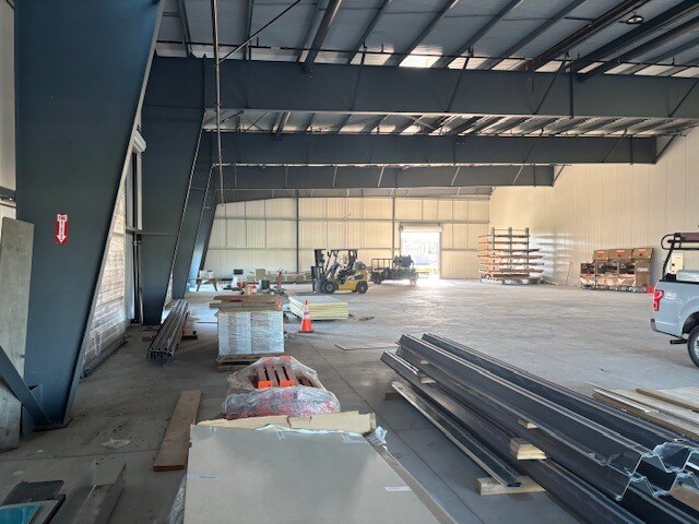 More Photos Of 1940 Airway Dr, Hollister Industrial For Lease