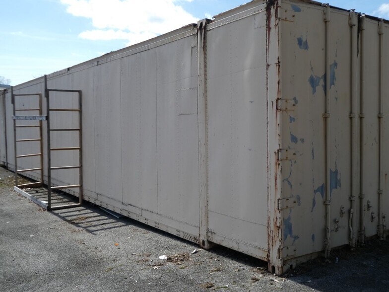 More Photos Of 6217 Enterprise Dr, Knoxville Light Distribution For Lease