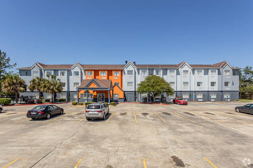 More Photos Of 10645 Reiger Rd, Baton Rouge Hotel For Sale