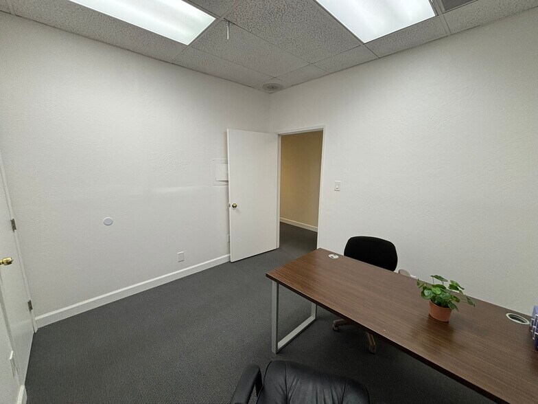 More Photos Of 1850 Warburton Ave, Santa Clara Loft Creative Space For Lease