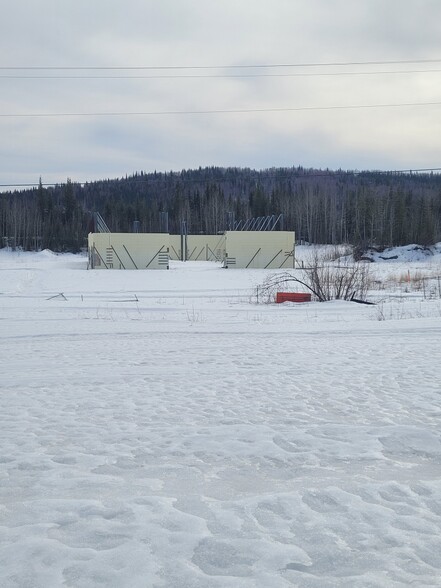 Primary Photo Of 2999 Parks Hwy, Fairbanks Service Station For Sale