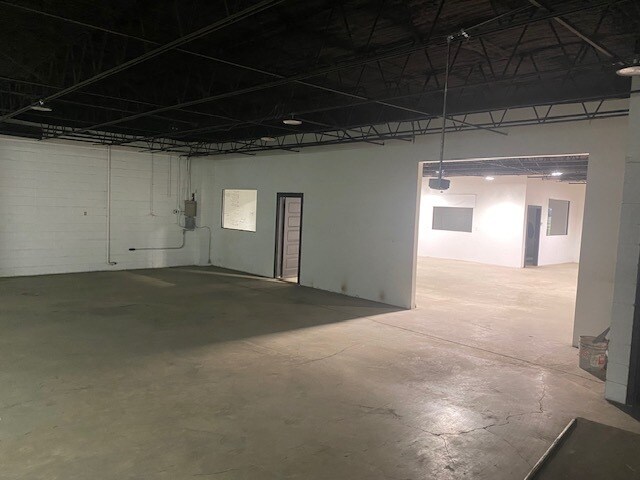 More Photos Of 54 W Township St, Fayetteville Flex For Lease