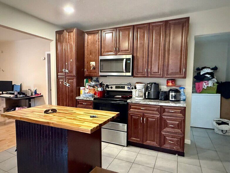 More Photos Of 361-369 Broad St, Waverly Apartments For Sale