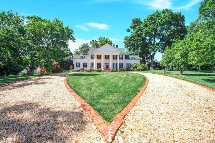More Photos Of 1902 Jefferson Pike, Knoxville Lodge Meeting Hall For Sale