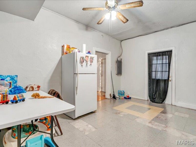 More Photos Of 8035 N Broadway, Saint Louis Daycare Center For Sale