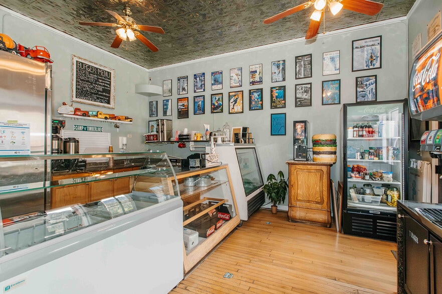 More Photos Of 807 Main St, Ouray Flex For Sale