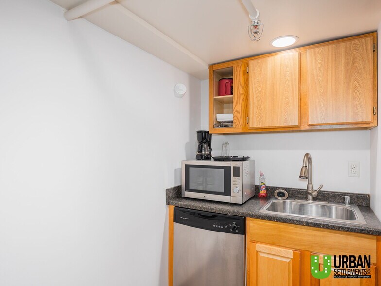 More Photos Of 417 W 1st Ave, Spokane Office For Sale