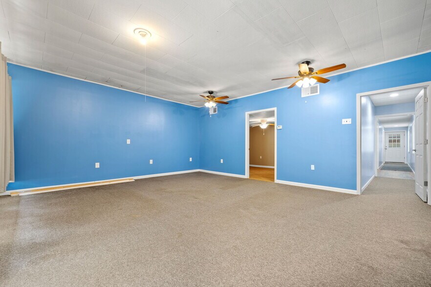 More Photos Of 306 College St, Greenfield Office For Sale