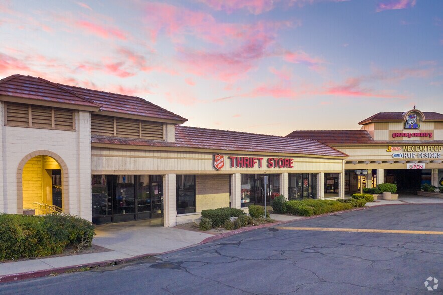 More Photos Of 17009 Valley Blvd, Fontana Unknown For Lease