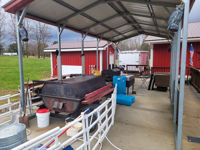 More Photos Of 7517 Pymatuning Lake Rd, Williamsfield General Retail For Sale