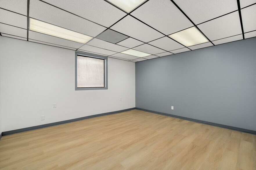 More Photos Of 570 N Towne Ave, Pomona Storefront Retail Office For Sale