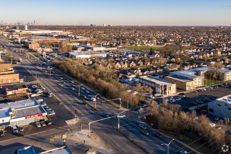 More Photos Of 1835 N 19th Ave, Melrose Park Medical For Lease