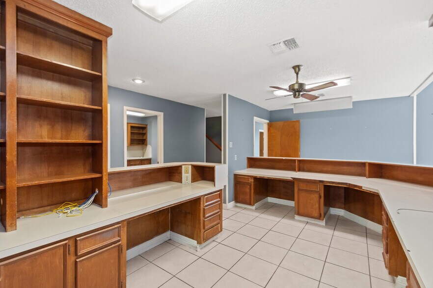 More Photos Of 1810 25th Ave N, Texas City Medical For Sale