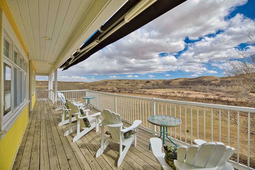 More Photos Of 111 Severn Av, Rosebud Hospitality For Sale