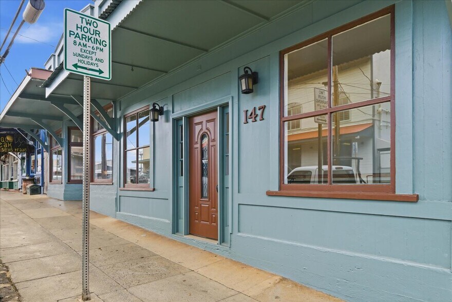 More Photos Of 145 N Market St, Wailuku Storefront Retail Residential For Sale