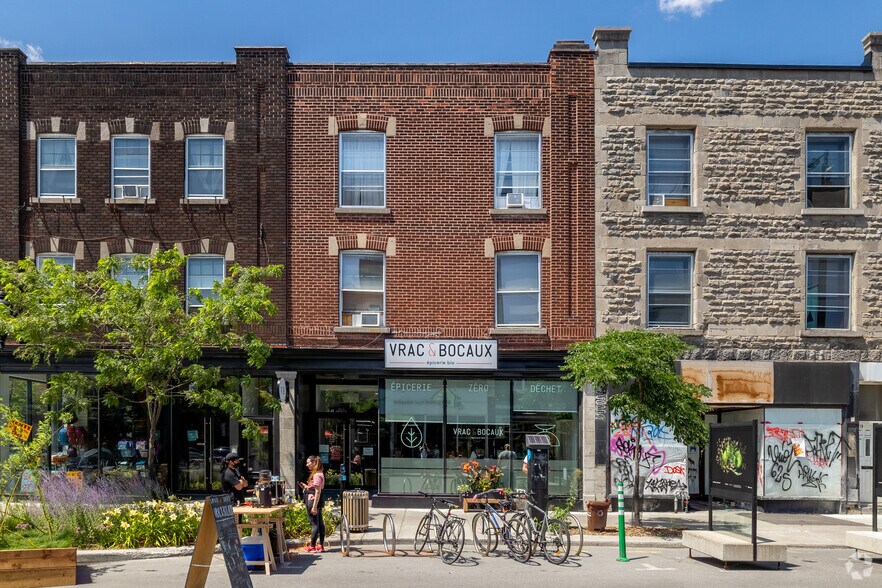 Primary Photo Of , Montréal General Retail For Sale