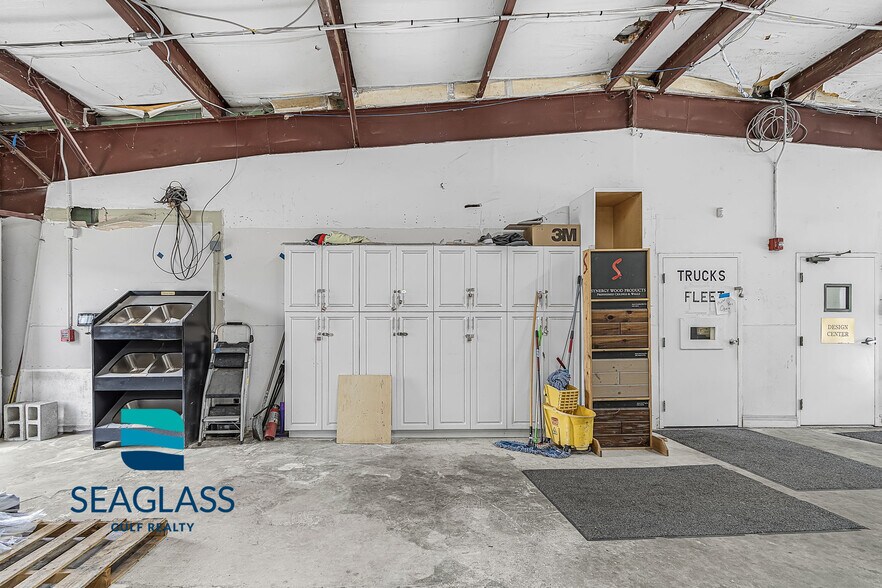 More Photos Of 3890 Veronica S Shoemaker Blvd, Fort Myers Warehouse For Sale