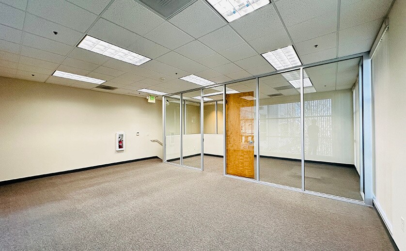 More Photos Of 2720-2734 Bayview Dr, Fremont Research And Development For Lease